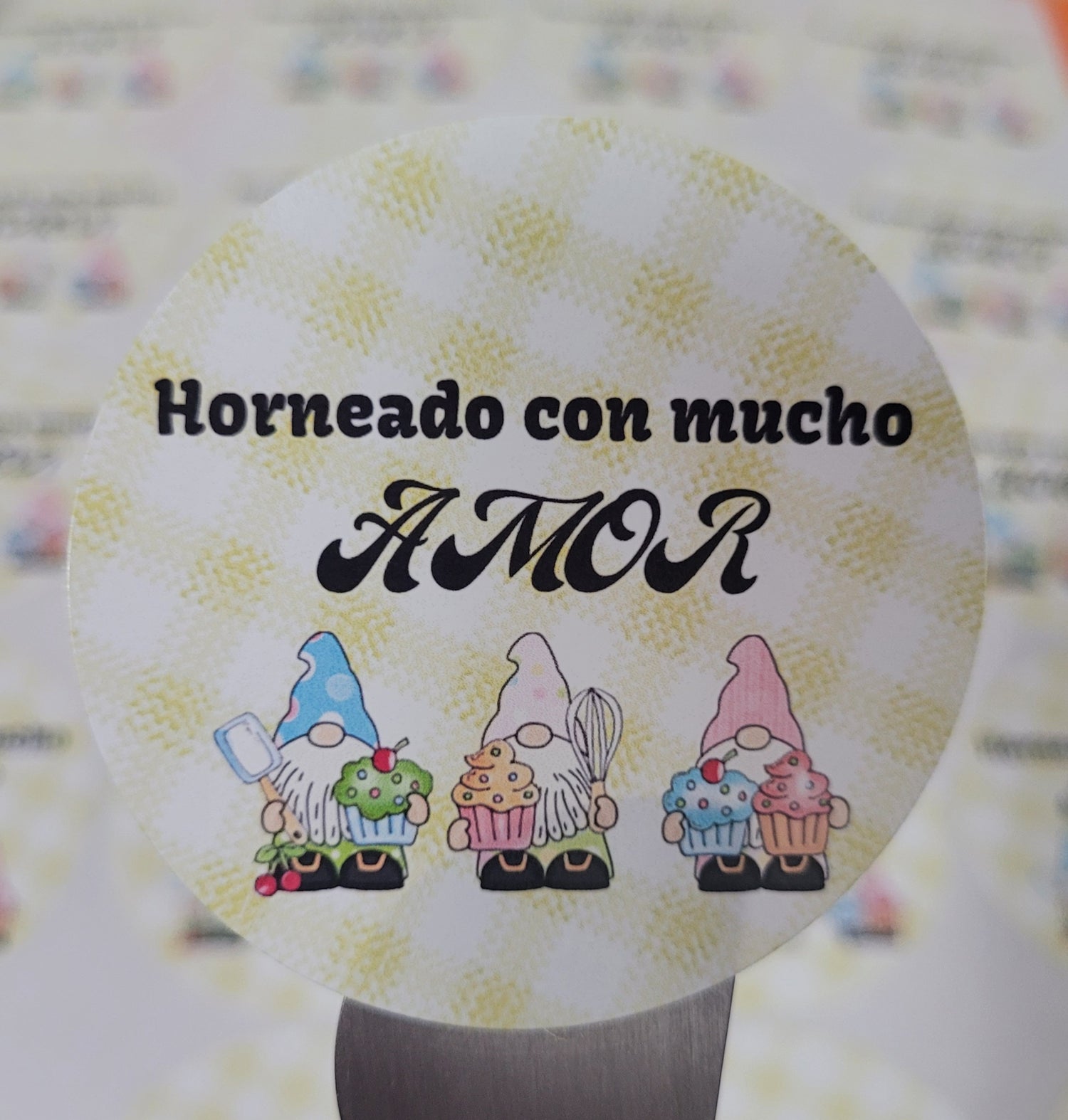 100 Stickers 2&quot; Horneado /Gnomos ALC