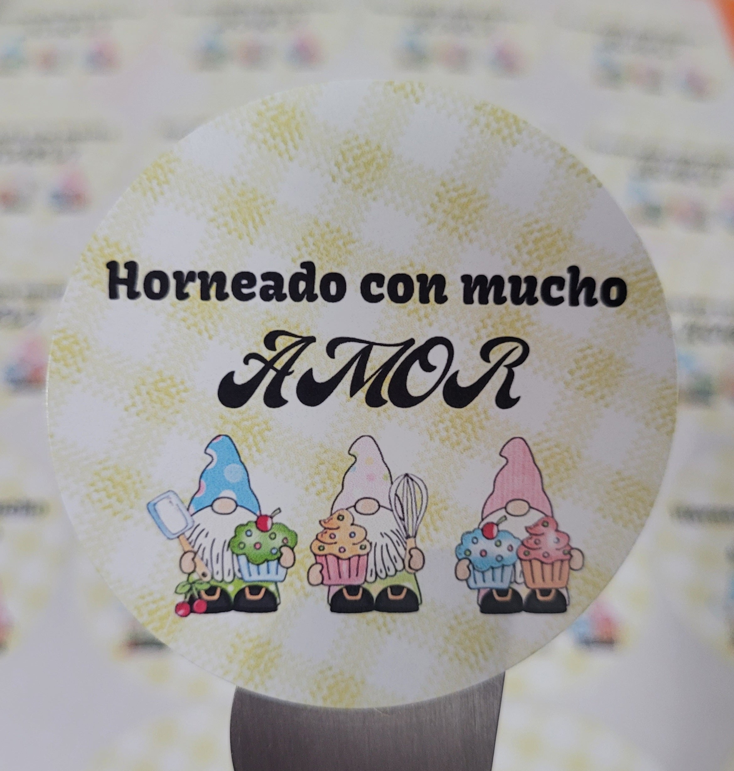 100 Stickers 2&quot; Horneado /Gnomos ALC