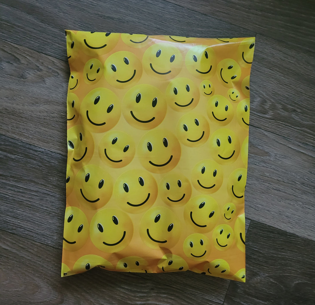 10x13 Bolsa de envio Happy Face (Smile)